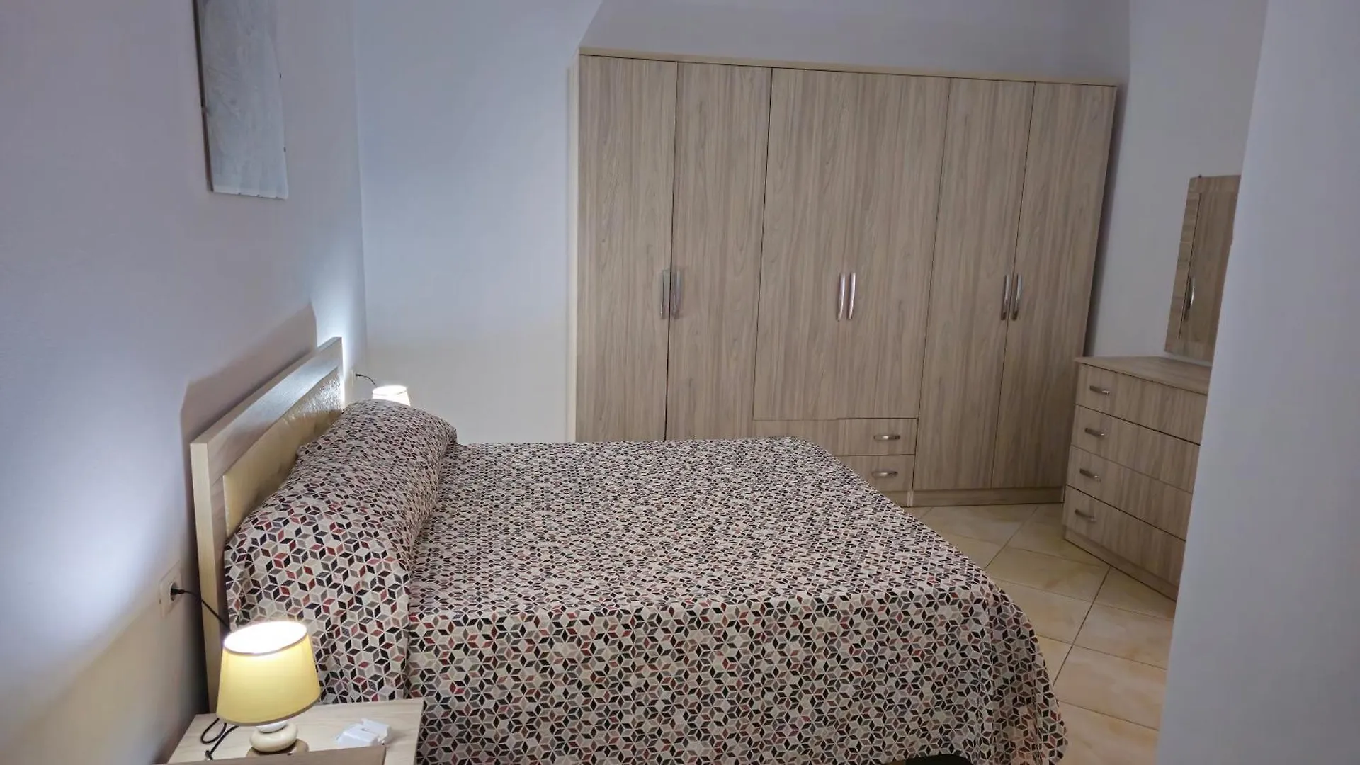 Tirana Bosco'S Apartament 0*,